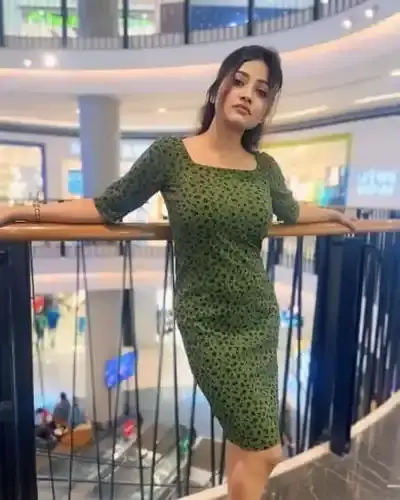 Call Girl Service in Golf Links
